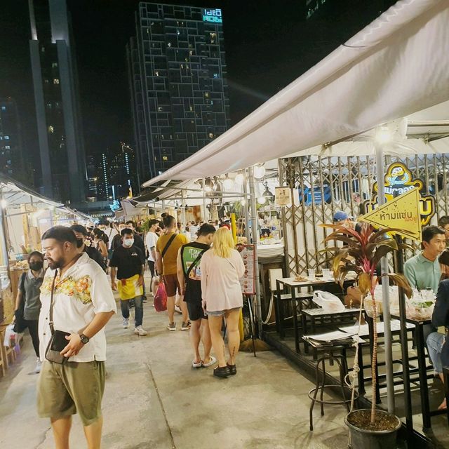 🇹🇭 야시장하면 방콕! 방콕하면 야시장 '쩟페어 야시장'