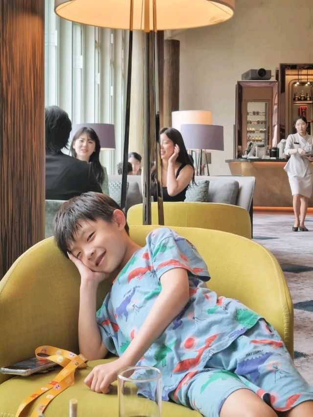 애프터눈티와 함께하는 호캉스