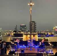 Banyan Tree Bangkok กับห้องกระจกทรงโค้ง