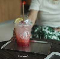 MAO’s cafe &bar phuket คาเฟ่ภูเก็ต