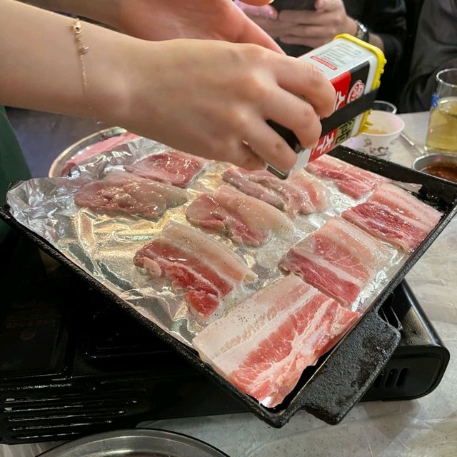 明星多去🎩人氣烤肉店，來韓要去