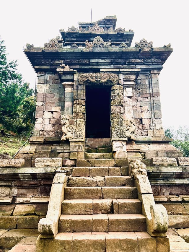 The Oldest Hindu Temple In Java⁉️🇮🇩😮