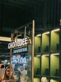 สเลอปี้ชาไทยปั่นที่ Chongdee teahouse เซนลาดฯ