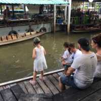 บรรยากาศตลาดน้ำตลิ่งชัน 🍡🍨⛵️
