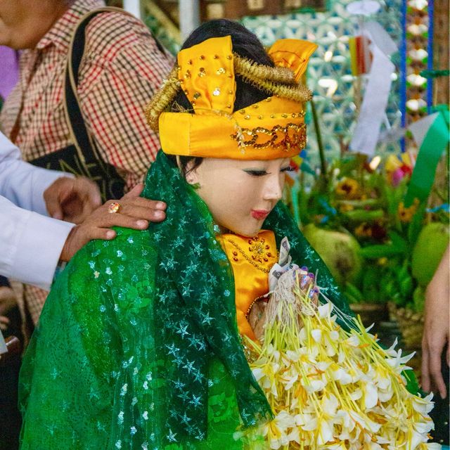 เจดีย์โบตะทาว (Botahtaung Pagoda)