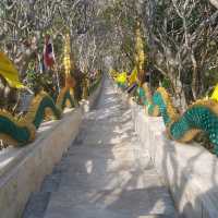วัดเขาวงพระจันทร์ บันได 3,790 ขั้น