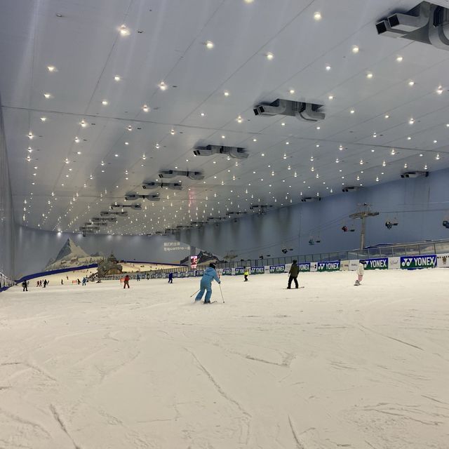「南國也有滑雪勝地 - 廣州熱雪奇蹟」