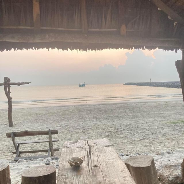 ยามเย็นที่หาดสะพลี 