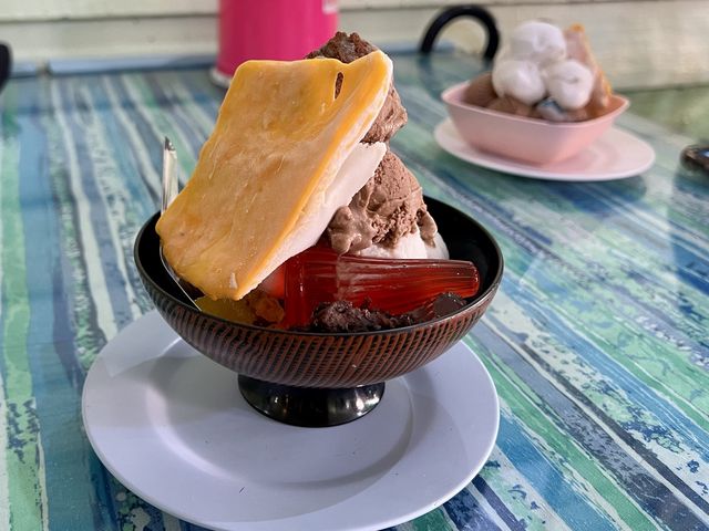 ร้อนๆแบบนี้มากินไอติมกัน