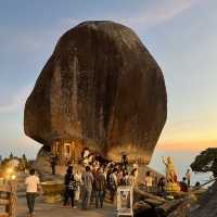 สักการะรอยพระพุทธบาท เขาคิชฌกูฏ จันทบุรี