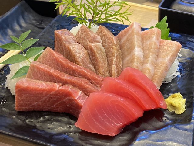 東港華僑市場必吃的黑鮪魚