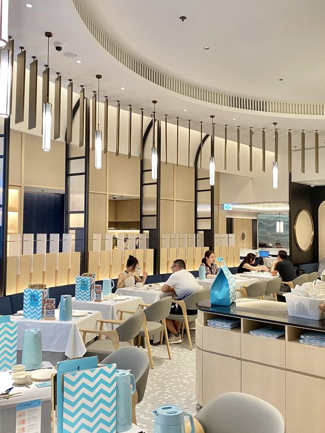第100間分店。兩個推廣