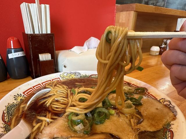 福岡・博多駅前。博多駅前の中華そば屋さん『博多中華そば 幸ノ助 博多店』