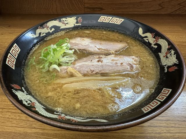 北海道・札幌。自慢の熟成味噌・醤油『さっぽろラーメン 桑名 時計台通本店』