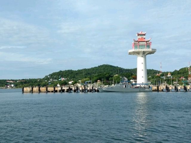 เกาะสีชัง 