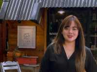 คาเฟ่บ้านไม้หลังเล็กๆ สไตล์อบอุ่น 
