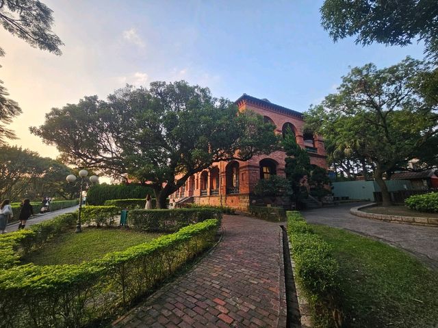 The Old School of Tamsui Oxford College