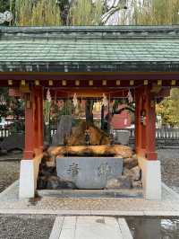 朱色の美しい浅草神社