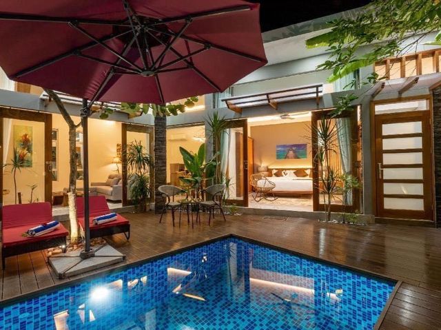 Maneh Villa