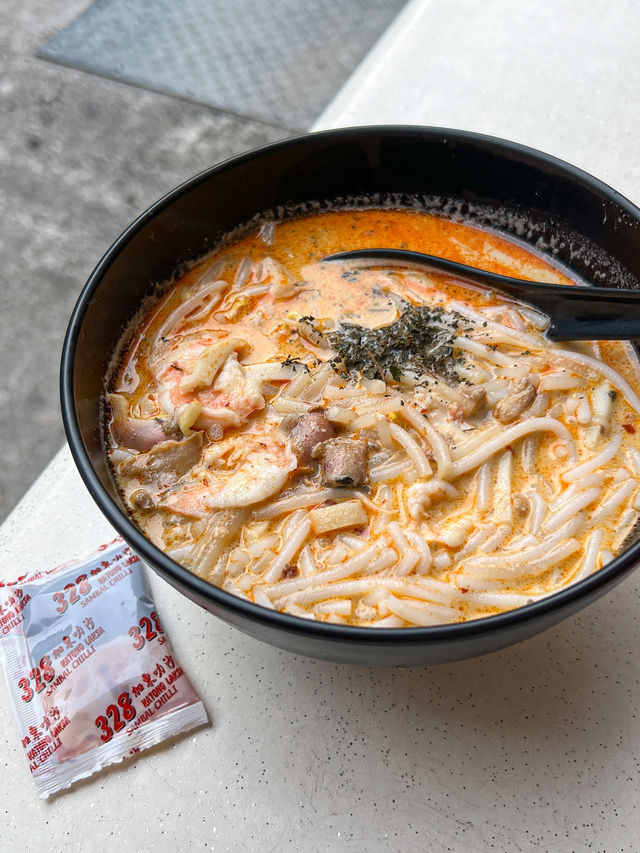 328 Laksa: A Taste of Peranakan Tradition