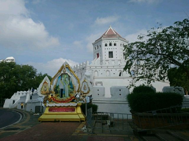 ชิลๆริมเจ้าพระยา ป้อมพระสุเมรุ