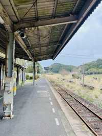 【山口県】現在は運休中のレトロな駅舎がかわいい「長門湯本駅」