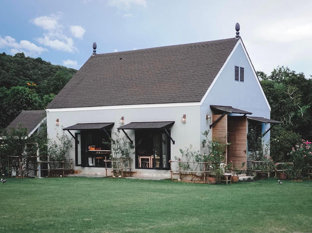 Klang Pana Roses Garden & Cafe Khao Yai