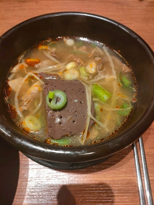 【釜山】ユッケも生レバーも食べられる！絶品ユッケビビンバ！