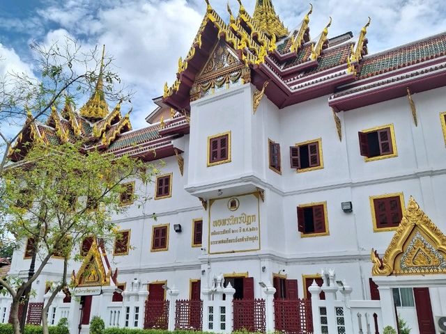 วัดยานนาวา พระอารามหลวง