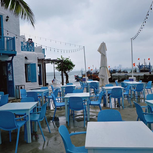 Son Tra Marina cafe - Danang, Vietnam 