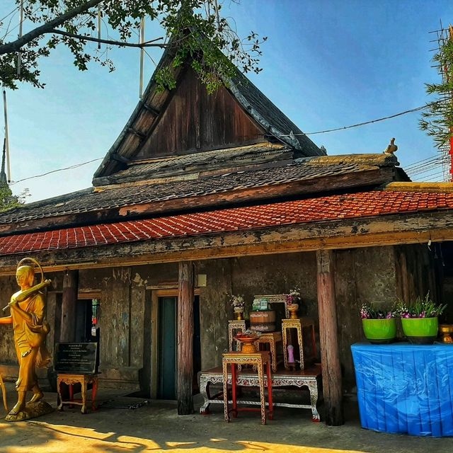 วัดใหญ่บ้านบ่อ ชมพระอุโบสถโบราณ อายุ 300 กว่าปี