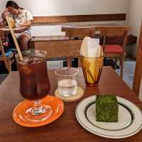 日本京都-品嚐澳洲傳統的萊明頓蛋糕：IOLITE COFFEE ROASTERS
