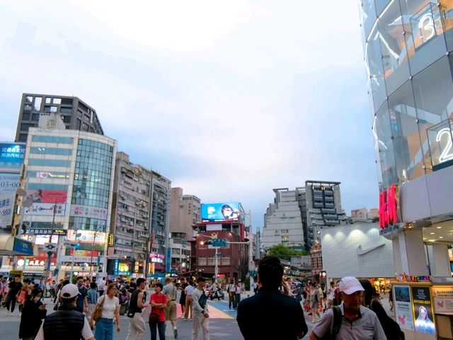 Ximending: แหล่งช้อปปิ้งสุดฮิปของไทเป