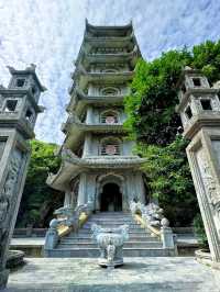 Explore the fasinating & mystical Am Phu Cave, Danang.