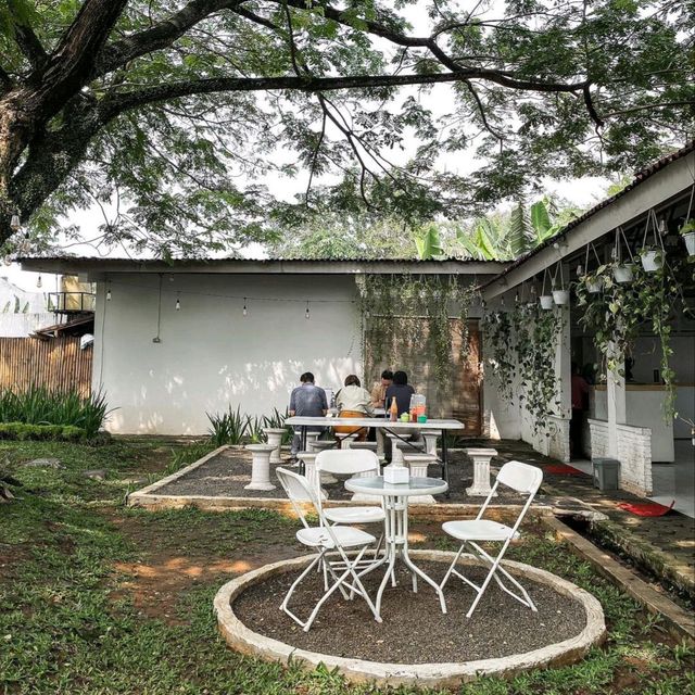 RUPA MELATI SPACE | A COOL OUTDOR CONCEPT RESTAURANT IN SOUTH TANGERANG