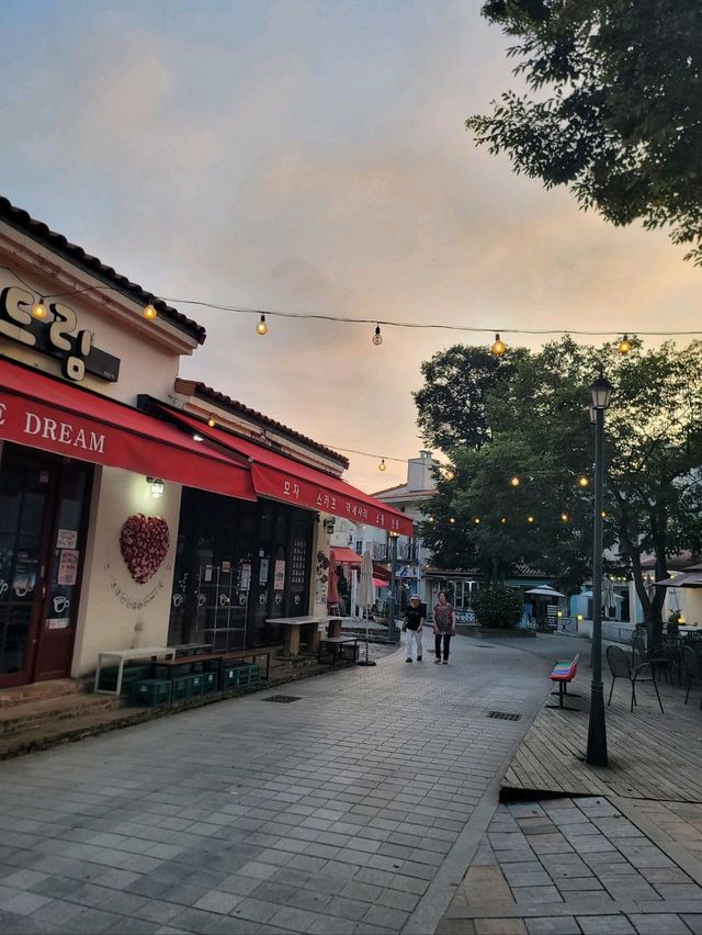 해질무렵도 분위기 있고 멋스런 메타프로방스🧡