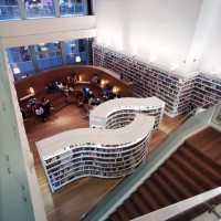 ห้องสมุดดีๆใจกลางเมืองที่ Library@orchard