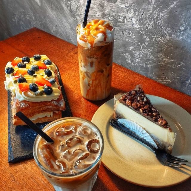 🇲🇾 Unwind and Indulge at Lot.15 Café