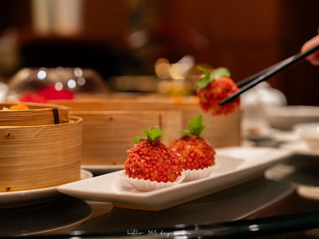 อิ่มไม่อั้นติ่มซำสุดอร่อยที่ LIU Conrad Bangkok