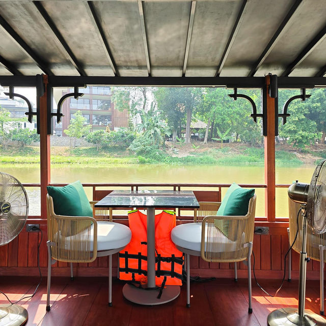 ล่องเรือดื่ม Afternoon tea. ที่เชียงใหม่