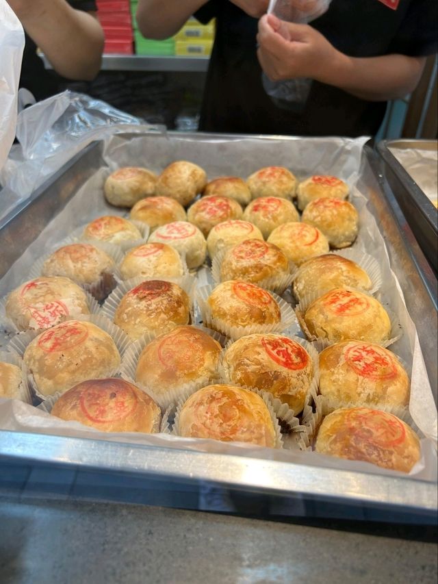 Must Eat Snacks in Shanghai Yu Garden 