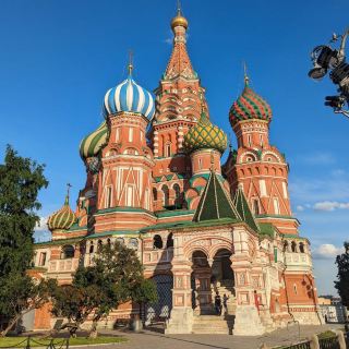 Moscow's Jewel: Unveiling St. Basil's Cathedral's Vibrant Majesty 