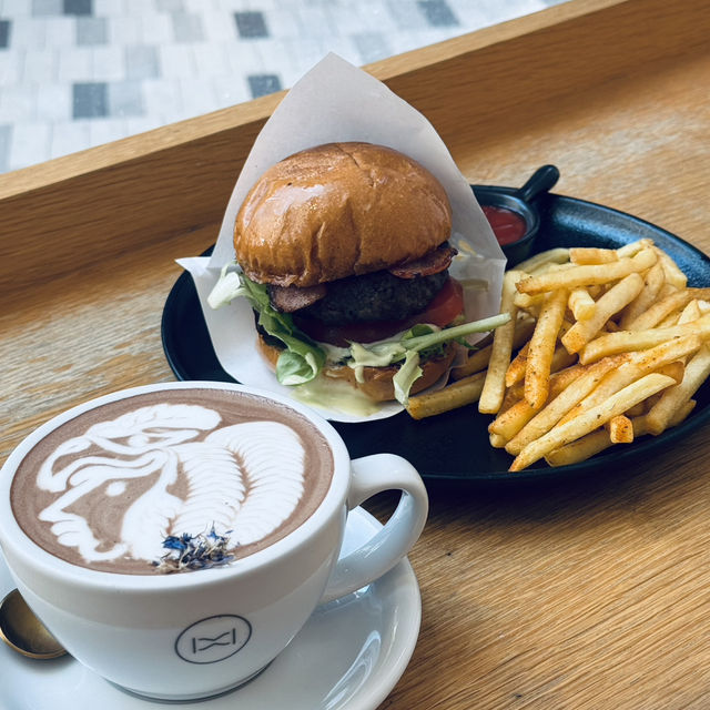 旺角鬧市中的一口咖啡～☕️Pause It (旺角)