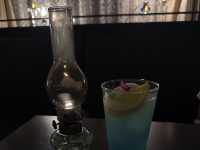［小樽］油燈下的音樂與美酒 — OMO Cafe & Bar 的完美夜晚