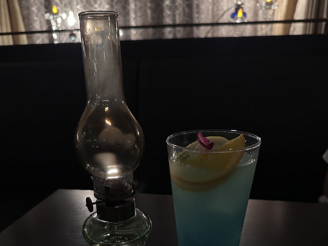 ［小樽］油燈下的音樂與美酒 — OMO Cafe & Bar 的完美夜晚