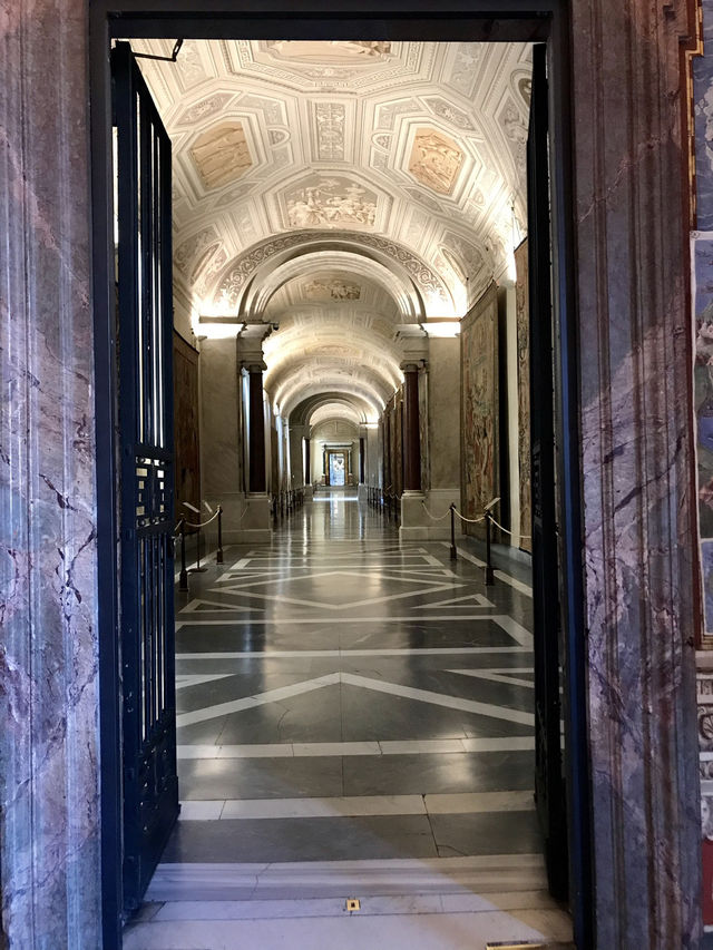 【バチカン市国】バチカン美術館