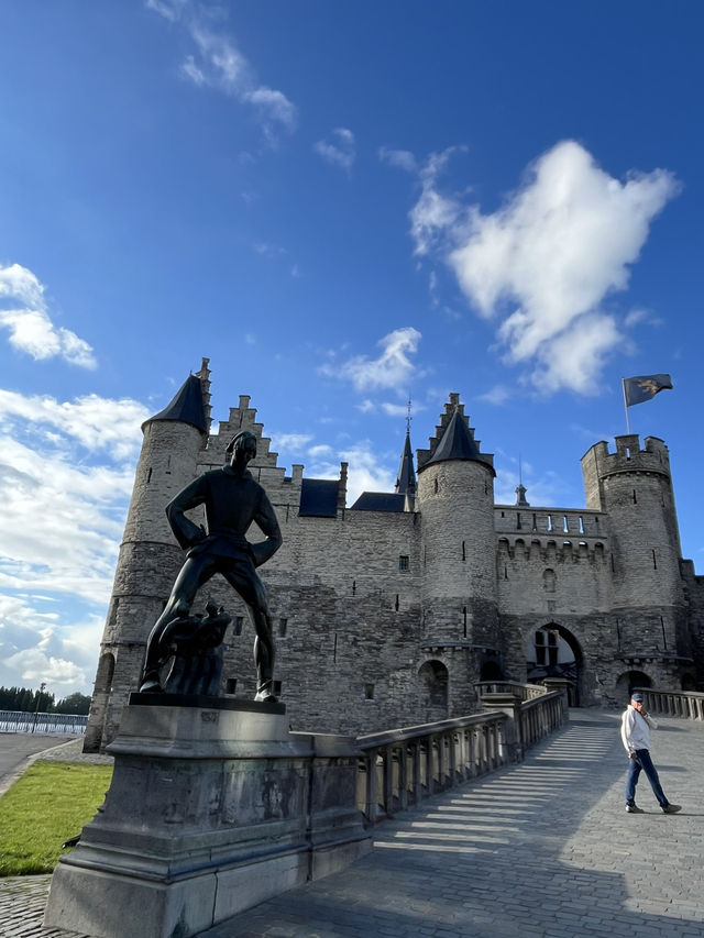 比利時🇧🇪 安特衛普｜斯滕城堡 🏰現實版的公主的城堡？