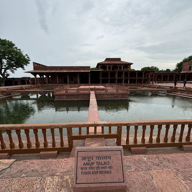 Royalty of Taj Mahal & Fatehpur Sikri
