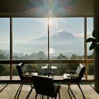 The Oculus Hotel