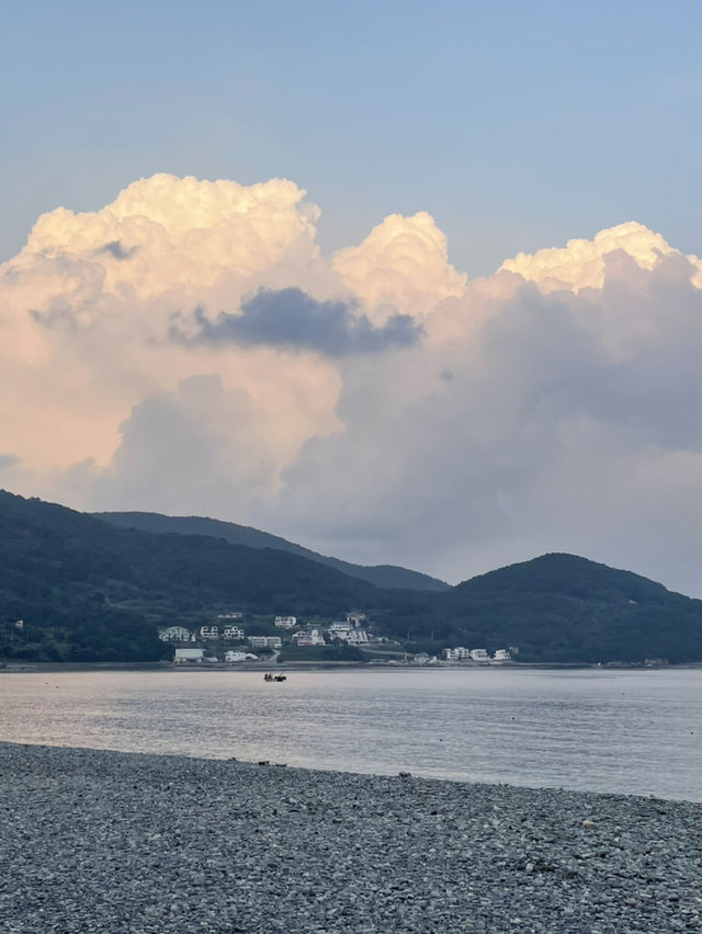 마음이 몽글몽글☁️해지는 통영 흑진주몽돌해수욕장🪨⛱️🏖️